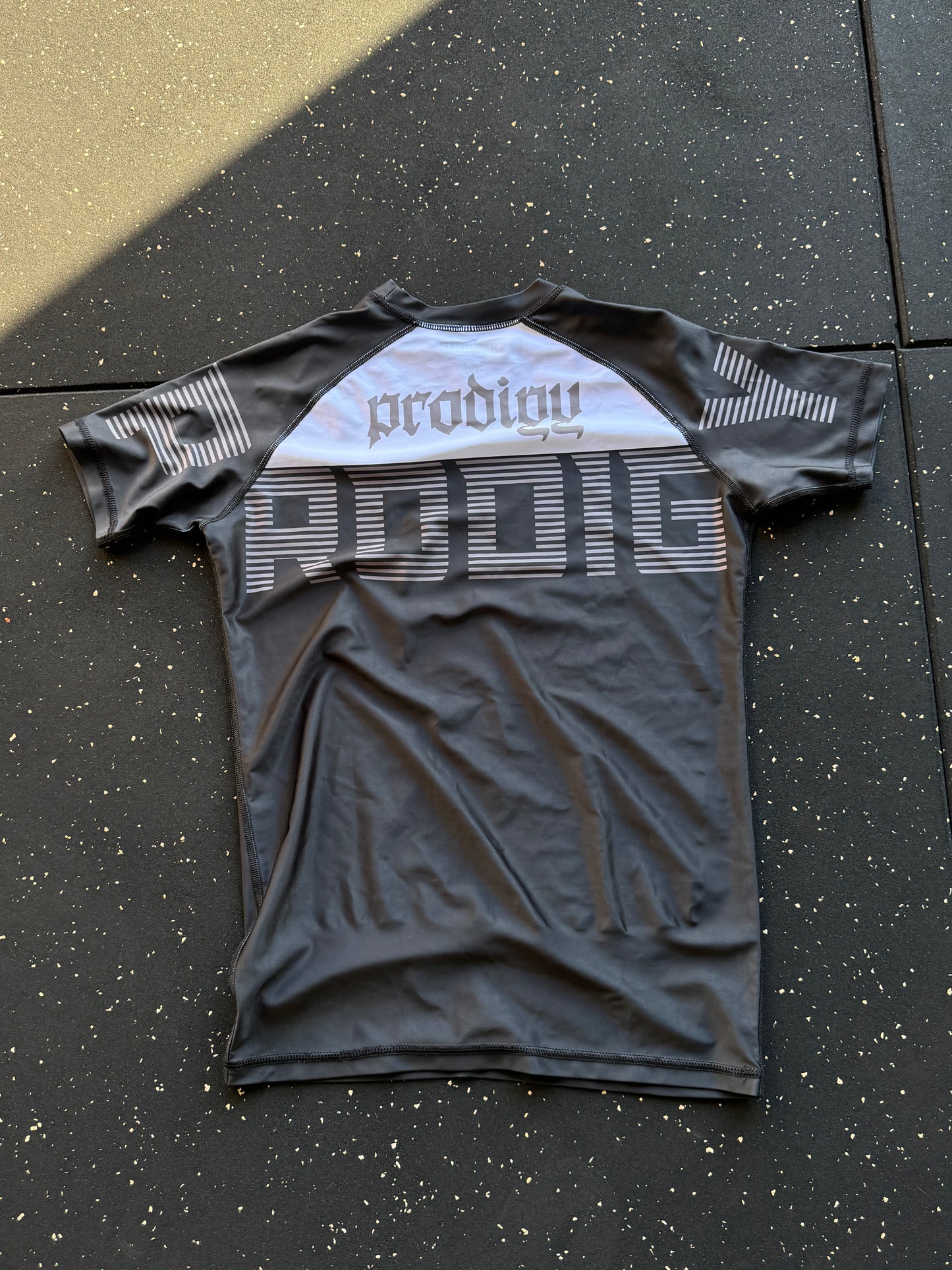 'Stealth' Prodigy Short-Sleeve Rashgaurd