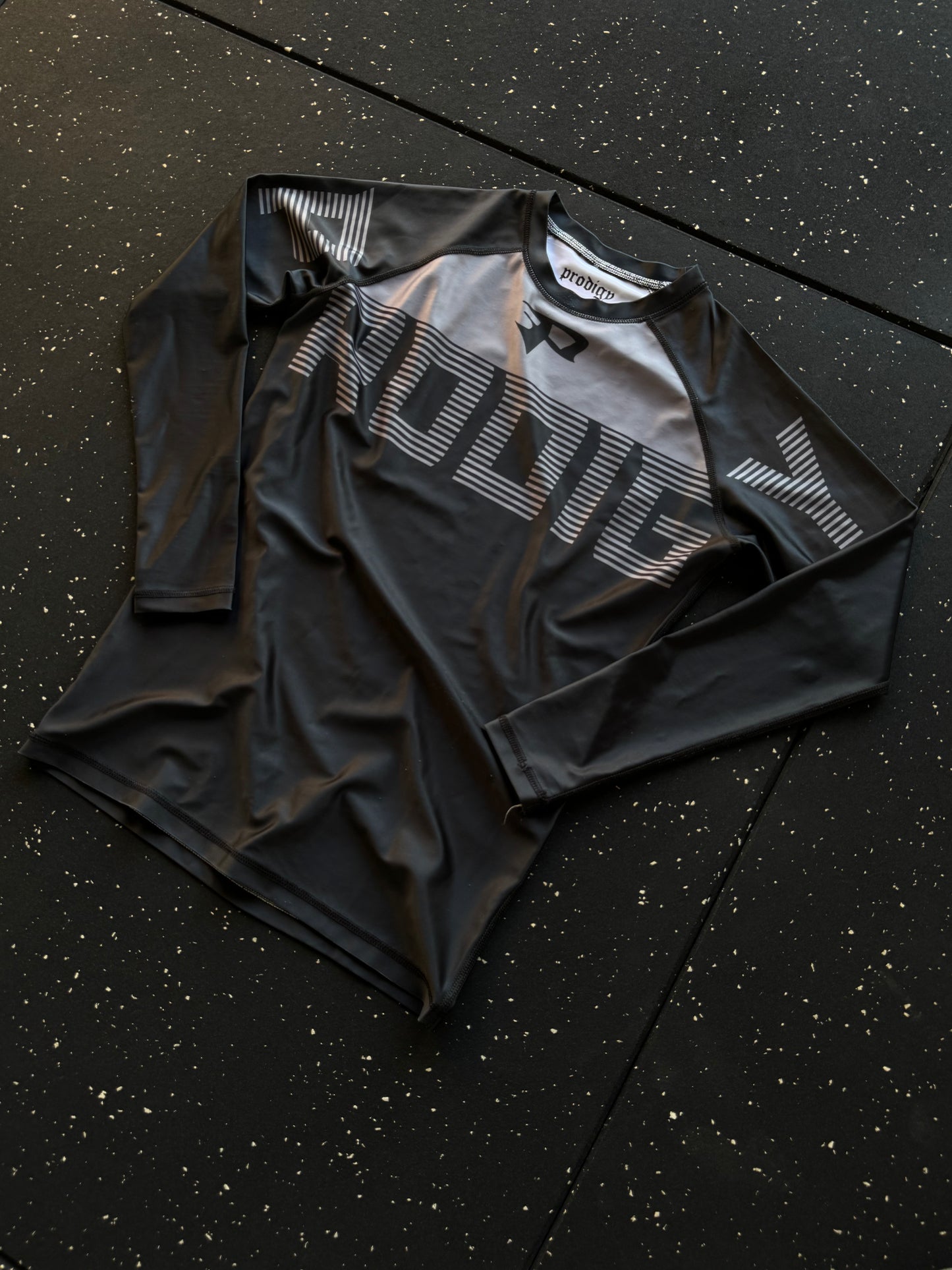'Stealth' Prodigy Long-Sleeve Rashgaurd