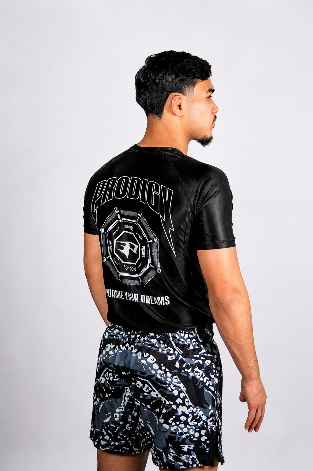 'Pursuit' Rash Guard